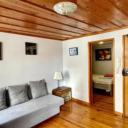 Alfama Typical By Hosty